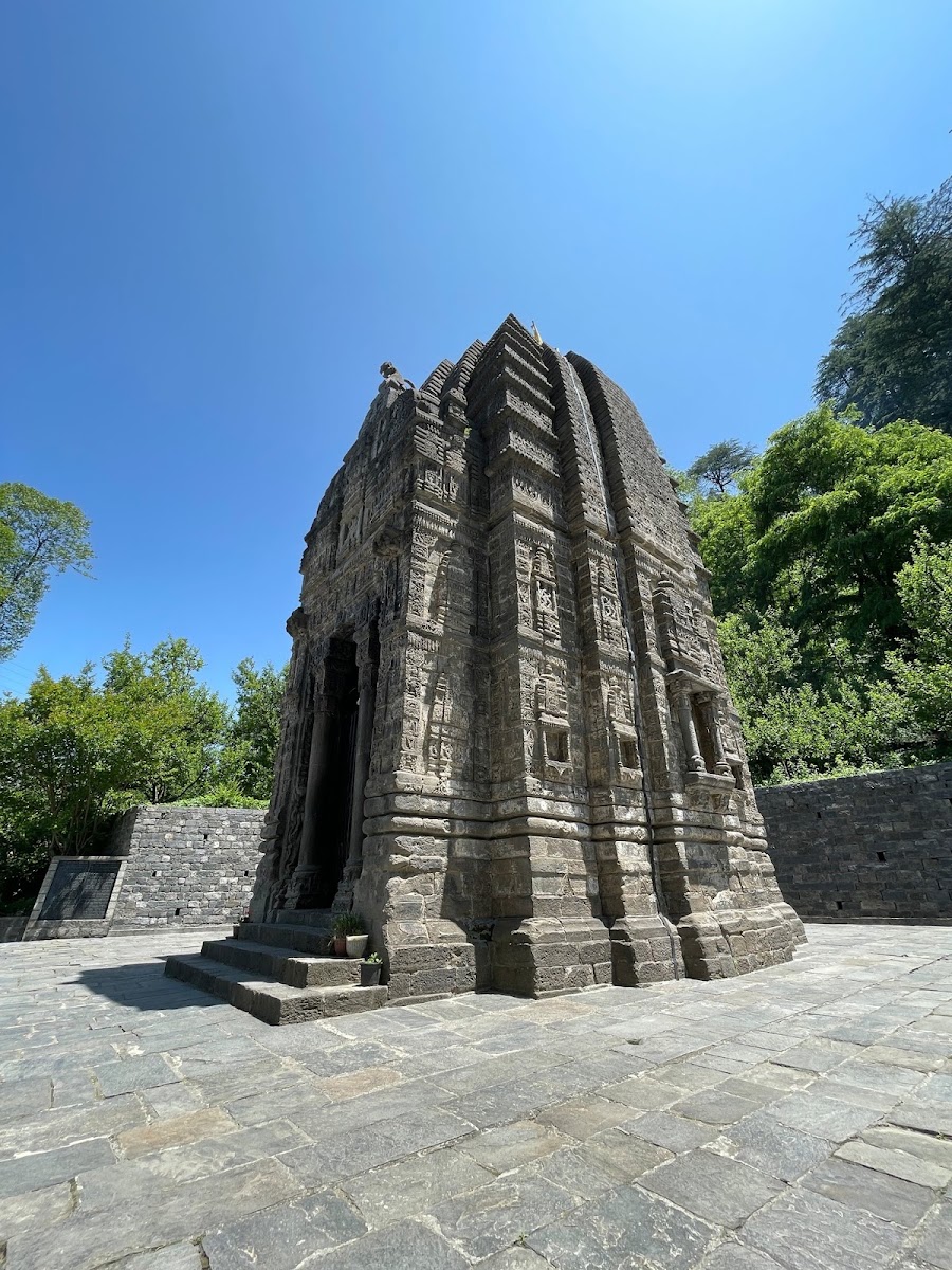 Gauri Shankar Temple, Dashal (Hallan-i)