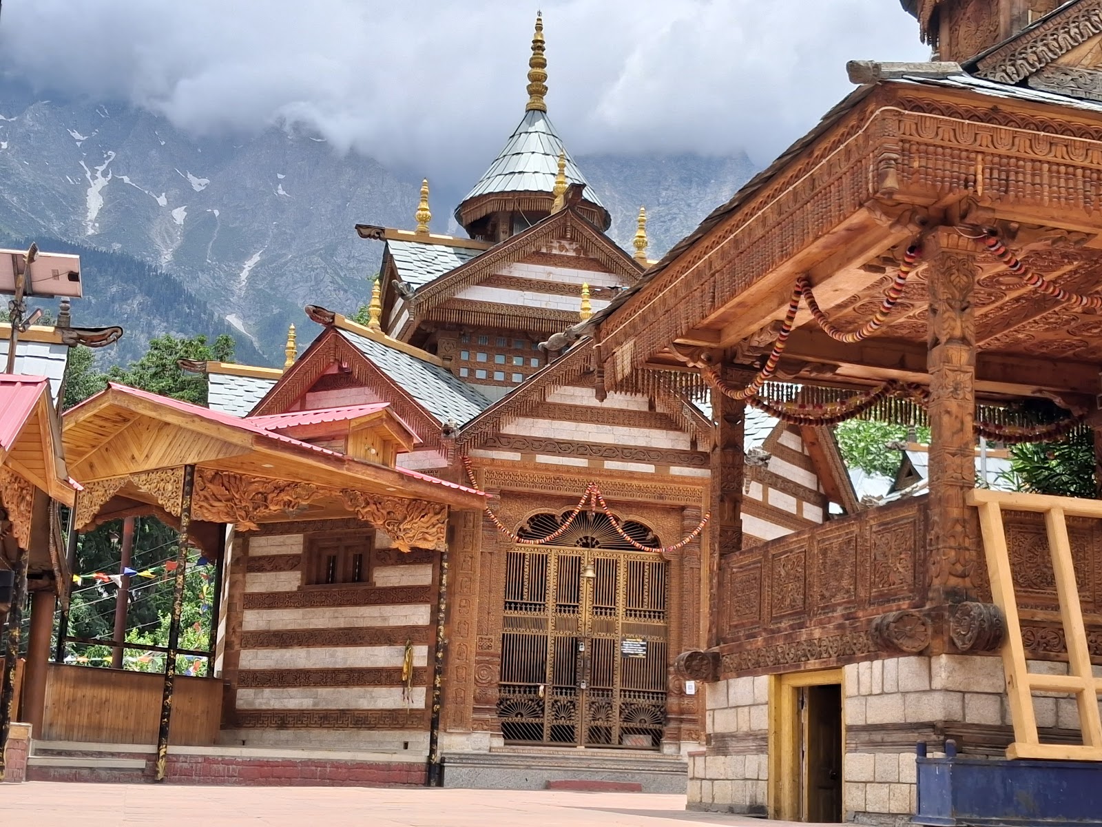 Shri Kasu Raj Ji Temple, Ribba